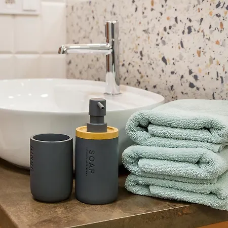 W&k - Joy - Faktura Vat, Parking شقة كوزتسالين