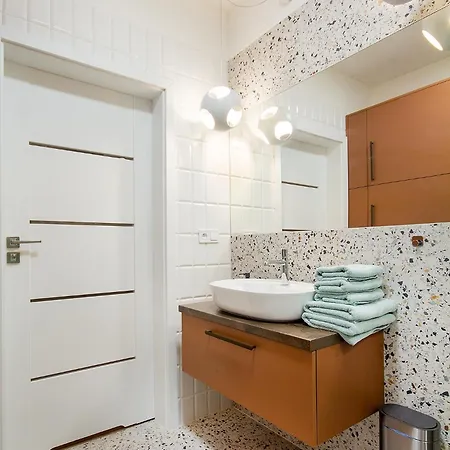 W&k - Joy - Faktura Vat, Parking